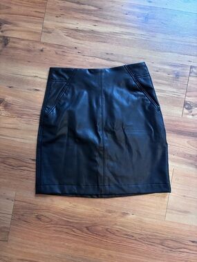 Reitmans NWT Black Faux Leather A-line Mini Skirt